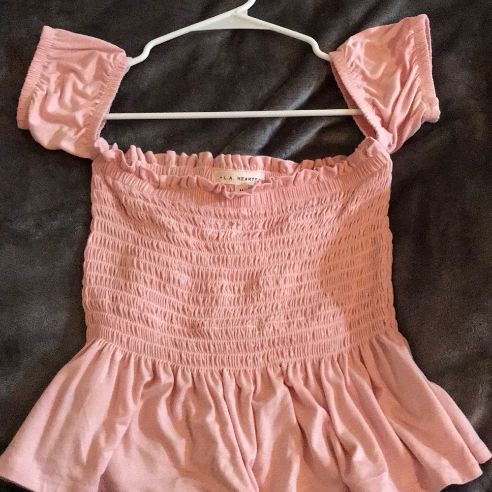 pink top
